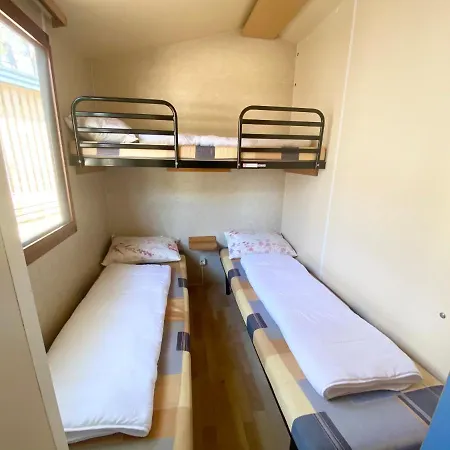 Mobile Homes Liz 프리블라카
